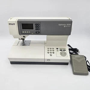 Máquina de coser PFAFF Tiptronic 2030 con pedal + accesorios usada en excelente estado - Imagen 1 de 16