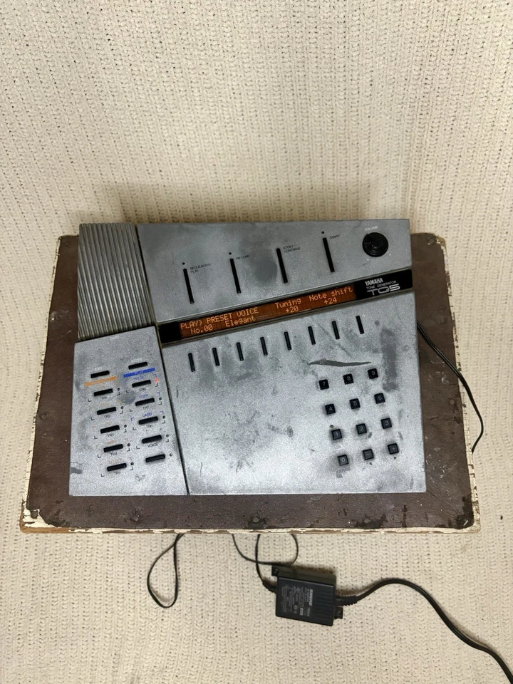 Yamaha Tq5 Fm Synthesizer Sequencer Tone Generator MIDI Vintage 1980s Tested - Image 1 of 4