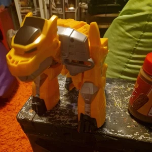 Playskool Heroes Transformers Rescue Bots Knight Watch Bumblebee Yellow - Picture 1 of 4