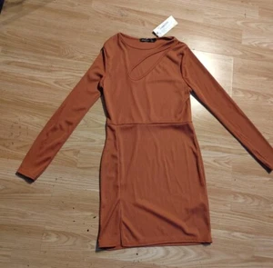Ladies Boohoo Petite Cut Out Detail Split Hem Dress Brown Size 6 - Picture 1 of 3