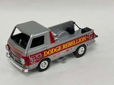 1/24 Johnny Lightning Super Magma John Ludwick's Dodge Ribellione JD13C - Immagine 1 di 4
