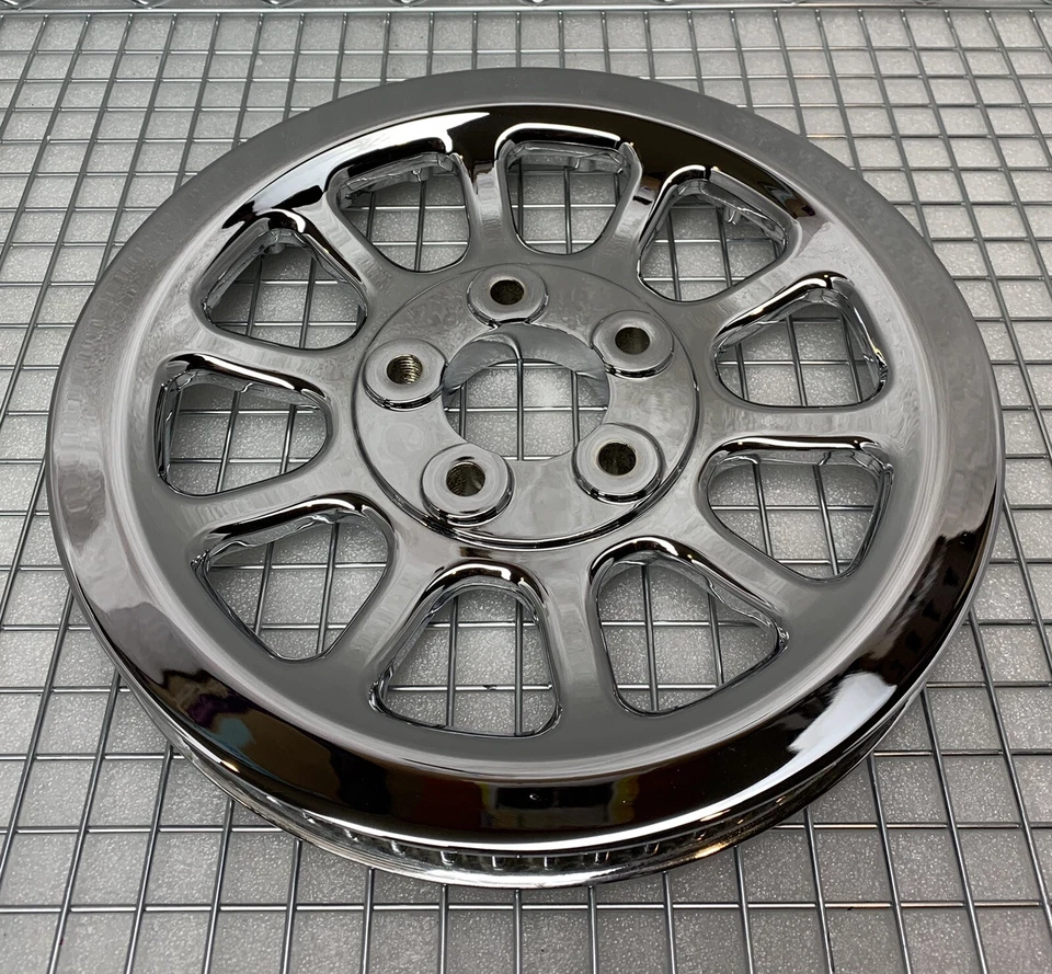 Harley 2018-25 polea Breakout Softail 66T OEM 40325-07 transmisión cromada. INTERCAMBIO Foto 1 de 4