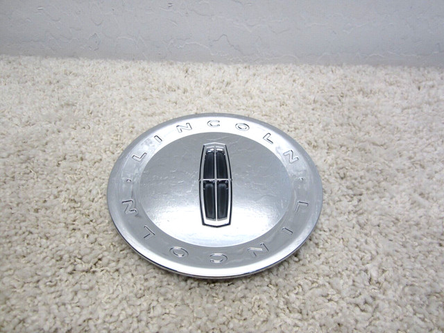 2007 lincoln town car wheel center caps top