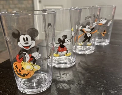 Disney Pottery Barn Niños Mickey Minnie Mouse Taza Halloween Disney Vacaciones SET 4 Foto 1 de 4