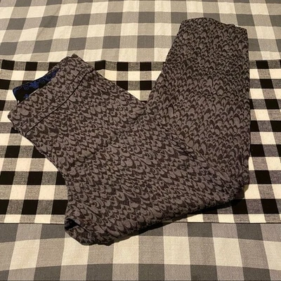 Peter Nygard Cropped Pants Women's Size 6 Petite Gray & Black Print w/ Spandex - Image 1 of 4