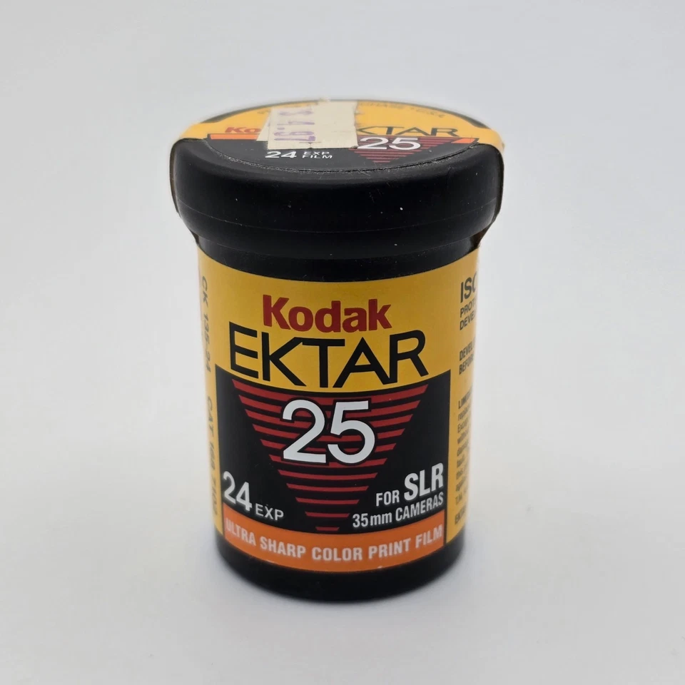 Kodak EKTAR 25 - 35mm Color Print Film - Expired 1995 - 1 Roll, 24 EXP - Image 1 of 4