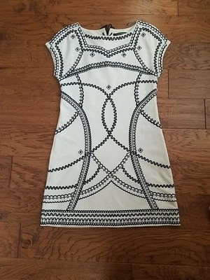 RARO Vestido Juicy Couture Diseñador Bordado Manga Gorra Blanco Negro Cadena Talla S Foto 1 de 4