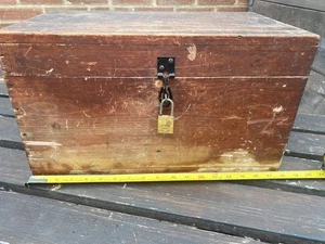 vintage wooden tool box - Picture 1 of 5