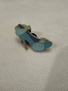 Disney Princess Trading Pin - Cinderella High Heels - Picture 1 of 2