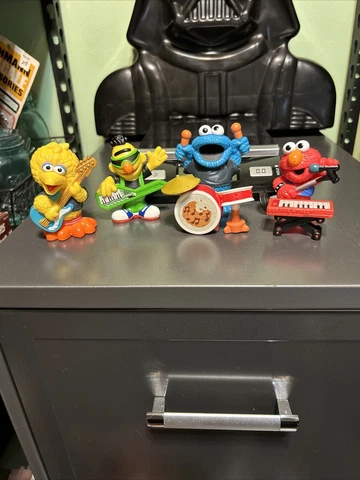 2010 Hasbro Sesame Street Rock Band Toy Figures 2.5" ELMO BIG BIRD BERT COOKIE Cover