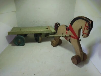 ANCIEN JOUET EN BOIS CHEVAL AVEC CHARETTE - Photo 1/4