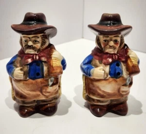 RARE! VINTAGE!  COWBOY COOK SALT AND PEPPER SHAKER - Picture 1 of 7