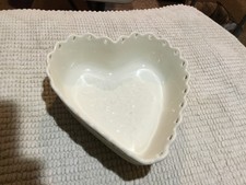 Longaberger 2004 Sweetest Heart Pottery Bowl Dish