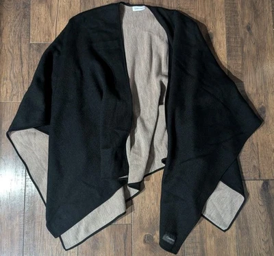 Calvin Klein черный и серо-коричневый кабель трикотажа пончо шаль один размер 100% акрил мягкий! - Изображение 1 из 4