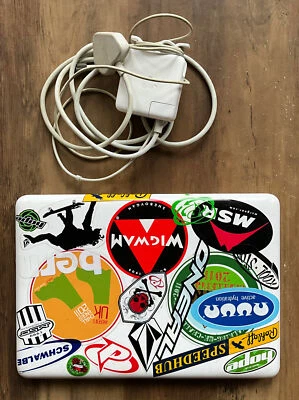 Macbook 13” Late 2009 [PART] - Image 1 of 4