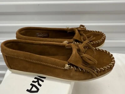 Minnetonka Newport Moc Brown Suede Slip On Moccasin Shoes Womens Size 9 NEW - Image 1 of 4
