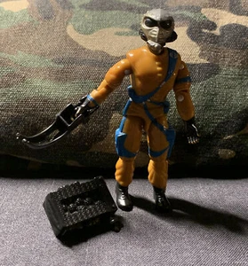 FRAG-VIPER (V1) G.I. JOE 1989 ~ Vintage Action Figure ~ Backpack & Throwing Tool - Picture 1 of 4