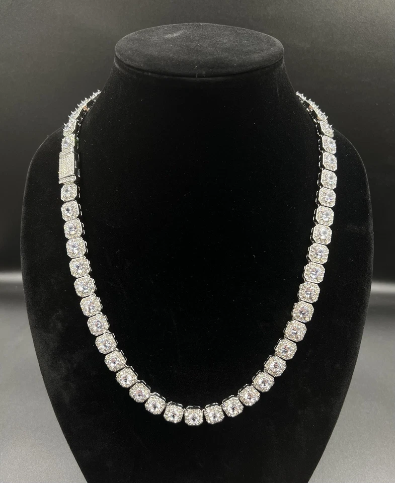 Теннисная цепочка 24 дюйма x 10,7 мм Iced Out VVS1 муассанит посеребренная | 110 г | коробка | - Изображение 1 из 4