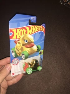 2021 Hot Wheels Street Beasts Duck 'N Roll, Gold Collector #139 - Treasure Hunt - Bild 1 von 10