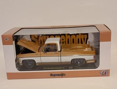 M2 Machines 1973 Chevrolet Cheyenne 10 Squarebody Syndicate Chase 1/750 1:24... - Image 1 of 4