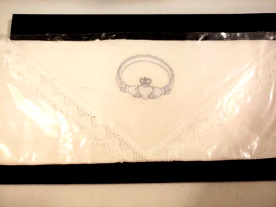 NIP 100% Irish Linen Lingerie Case, Embroidery, Lace - Image 1 of 4