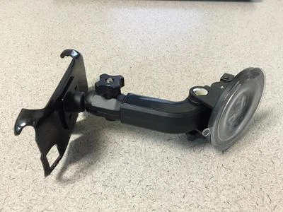 Suporte de carro SlipGrip para Apple iPhone 5/5S usando capa de bateria Lenmar Meridian HV - Imagem 1 de 4