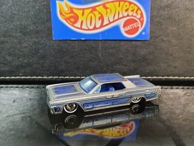 Hot Wheels Garage _ 1/64_2010_  '64 Lincoln Continental_ from 30 car set / Loose - Photo 1/4