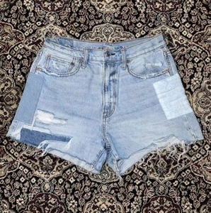 American Eagle Patchwork Size 6 Light Wash Denim Boyfriend Shorts Pride - Picture 1 of 5