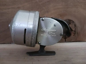 Vintage Silver Shakespeare Push Button WonderCast No. 1797 Model FB Fishing Reel - Picture 1 of 6