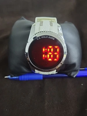 U.S. Polo Assn. Reloj Hombre Digital Pantalla Táctil LED Blanco Foto 1 de 4