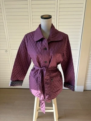 Preciosa Chaqueta Oleg Cassini Acolchada con Cinturón Violeta Talla L Nueva con Etiquetas Foto 1 de 4