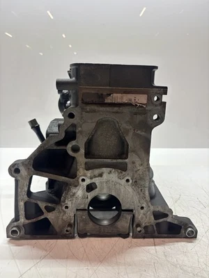 Bloque motor para Audi Seat Skoda VW A3 Leon Golf V 1.9 TDI BKC 038103011AM para 2 Foto 1 de 4