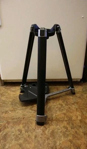 Soporte de trípode Meade SOLO para telescopio DS-2000 patas ajustables y bandeja de accesorios - Imagen 1 de 5