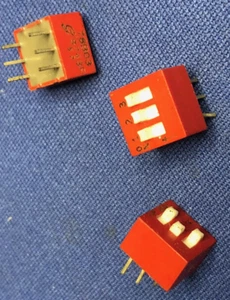 78B03 INTERRUPTOR DE INMERSIÓN GRAYHILL 3 POS ROJO 6 PINES NUEVO LOS ÚLTIMOS CANTIDAD-1 - Imagen 1 de 1