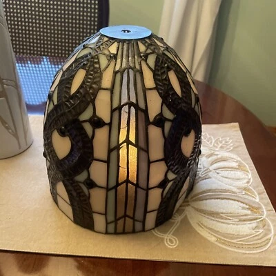 Hampton Bay Moresby Tiffany-style Ceiling Fan LAMP SHADE Stained Glass Blue - Image 1 of 4