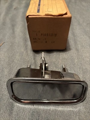 Manija de puerta exterior del conductor para Chevrolet Corvette 1974 Foto 1 de 4