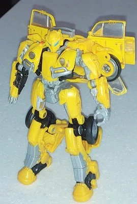 Transformers Studio Series Rusty BUMBLEBEE Deluxe SS-EX Figure 1967 VW - Image 1 of 4