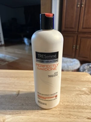 TRESemme Perfectly (un)Done Undone Weightless Moisturizing Conditioner Expert - Image 1 of 3