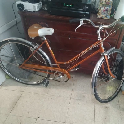 Schwinn Bike Vintage Collectable Gold Cruiser Steel Frame - Image 1 of 4