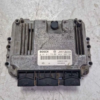 Centralina ECU controllo motore Renault Megane Scenic MK2 1.9 DCI 2003-09 Bosch  - Immagine 1 di 4