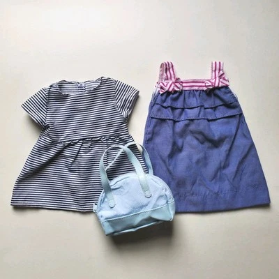 Ropa de muñeca Our Generation vestido vaquero con volantes a rayas top/vestido y 1 bolso monedero Foto 1 de 4