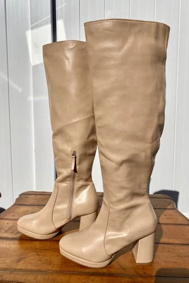 Women's Charlotte Russe Knee-Hi Boot Tan Size 9 Half Side Zip Chunky Heel - Image 1 of 4
