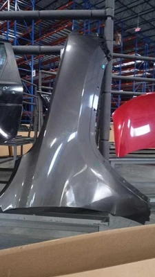 Guardabarros delantero derecho usado se adapta a: Jeep Grand Cherokee 2017 delantero Laredo VIN A 7th di Foto 1 de 4