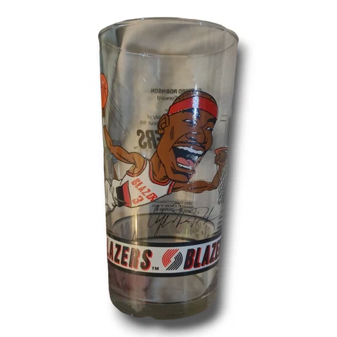 Vtg. '93-94’ Promo Glass Clifford Robinson Portland Trail Blazers Dairy Queen Cover