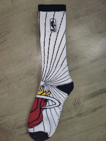 Miami Heat Mens NBA Team White Curve Crew Length Socks Large Cover