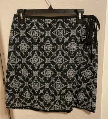 Studio M Lined Cotton Ladies Skirt 6P. 30” Waist 19” Length - Image 1 of 4