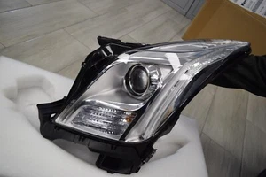 2013 Cadillac xts Drivers side headlight - Picture 1 of 5