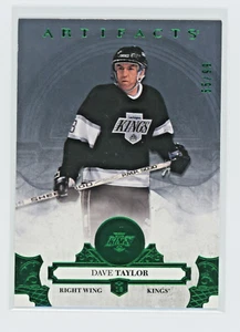 DAVE TAYLOR 2017-18 UD ARTIFACTS - LEGEND EMERALD GREEN PARALLEL 55/99 KINGS - Bild 1 von 2