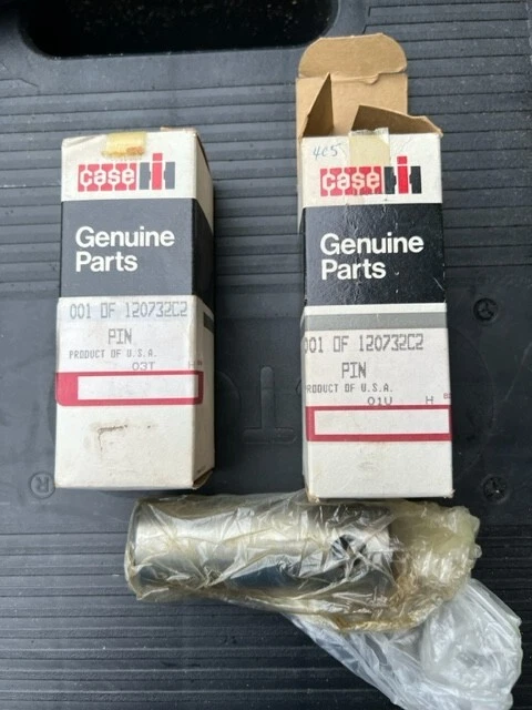 UN (1) OEM 120732C2 pasador de pivote de eje trasero para tractor Case-IH Foto 1 de 1