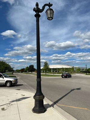 Vintage City of Dearborn street light - Image 1 of 4